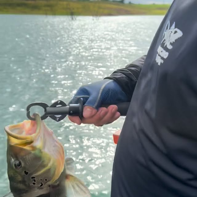Pensou em pescaria fala com o Léo e já agenda a sua data !!!